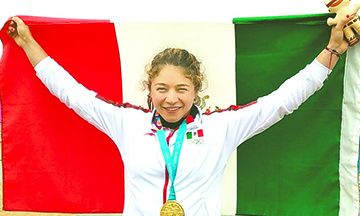 Beatriz Briones gana bronce en 500 m de canotaje y llega a cuatro preseas en los Panamericanos