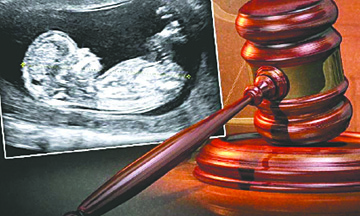 Juez Federal le Dice a la Corte Suprema: “Nada en la Constitución Establece el Derecho al Aborto”