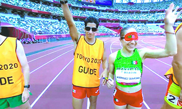 Mónica Rodríguez y su guía Kevin Aguilar ganan oro en los Paralímpicos