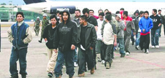 El 99% de Inmigrantes es Sujeto a Deportación Bajo Plan Acelerado de Biden, Según Reporte