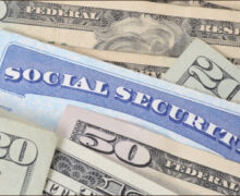 Seguridad Social: qué personas recibirán $1,909 dólares en marzo